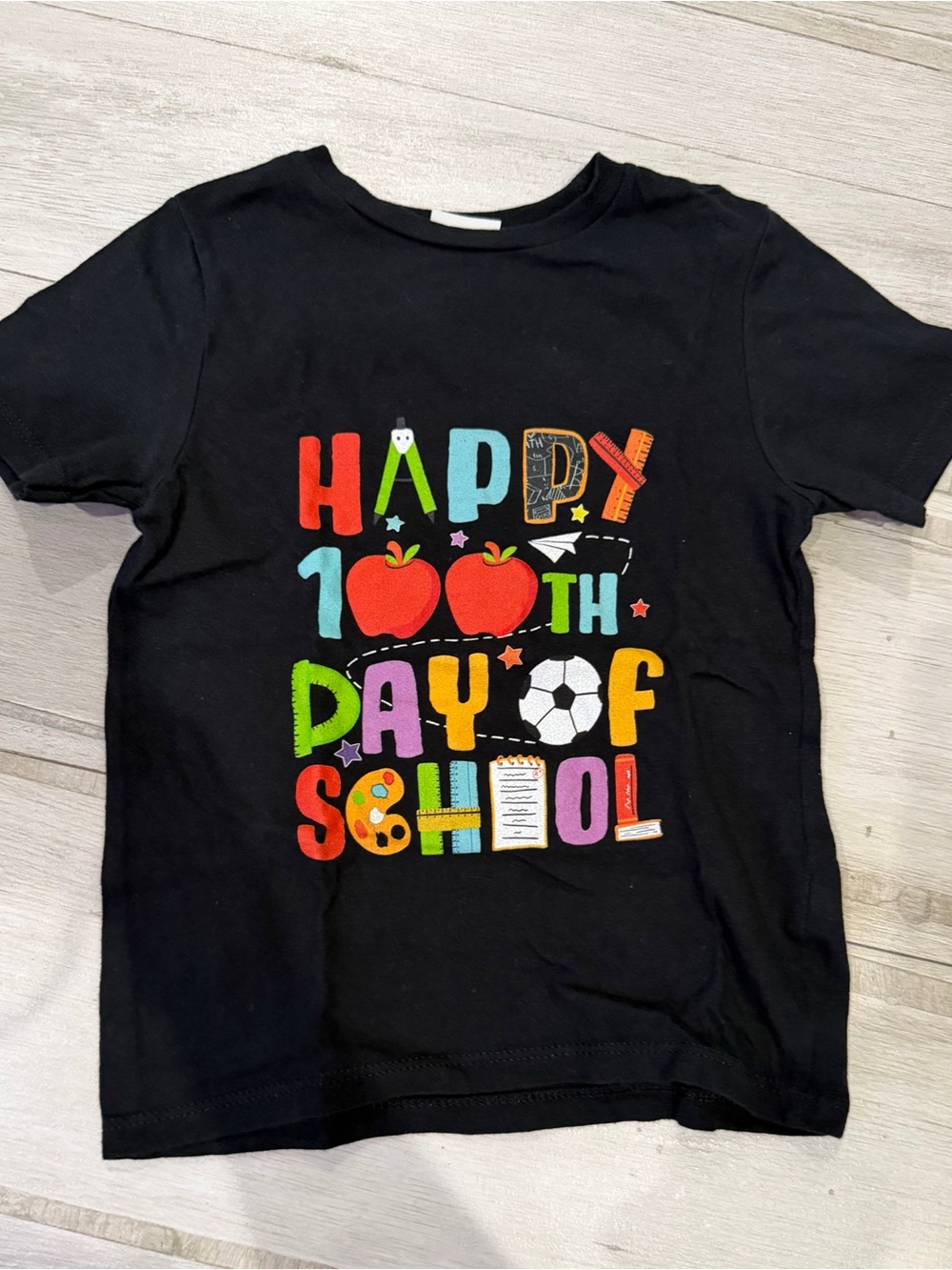 Kids Black 'Happy 100th Day of School' Graphic Tee size 4T like new worn once